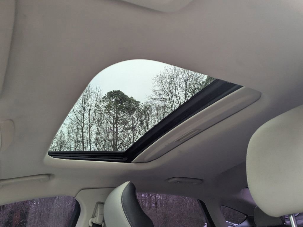 Certified 2019 Ford Fusion SE w/ Equipment Group 151A image 26