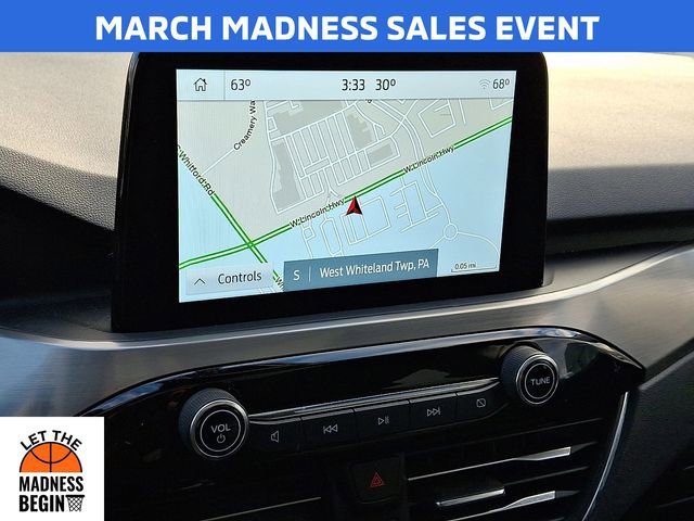 Certified 2022 Ford Escape Titanium w/ Class II Trailer Tow Package image 24