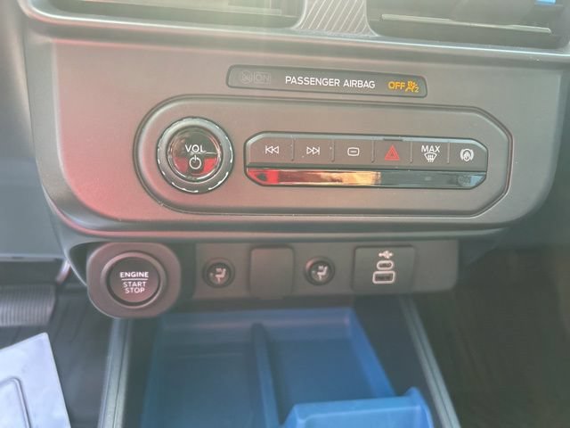 Certified 2025 Ford Maverick XLT w/ Equipment Group 302A AWD/4WD image 23