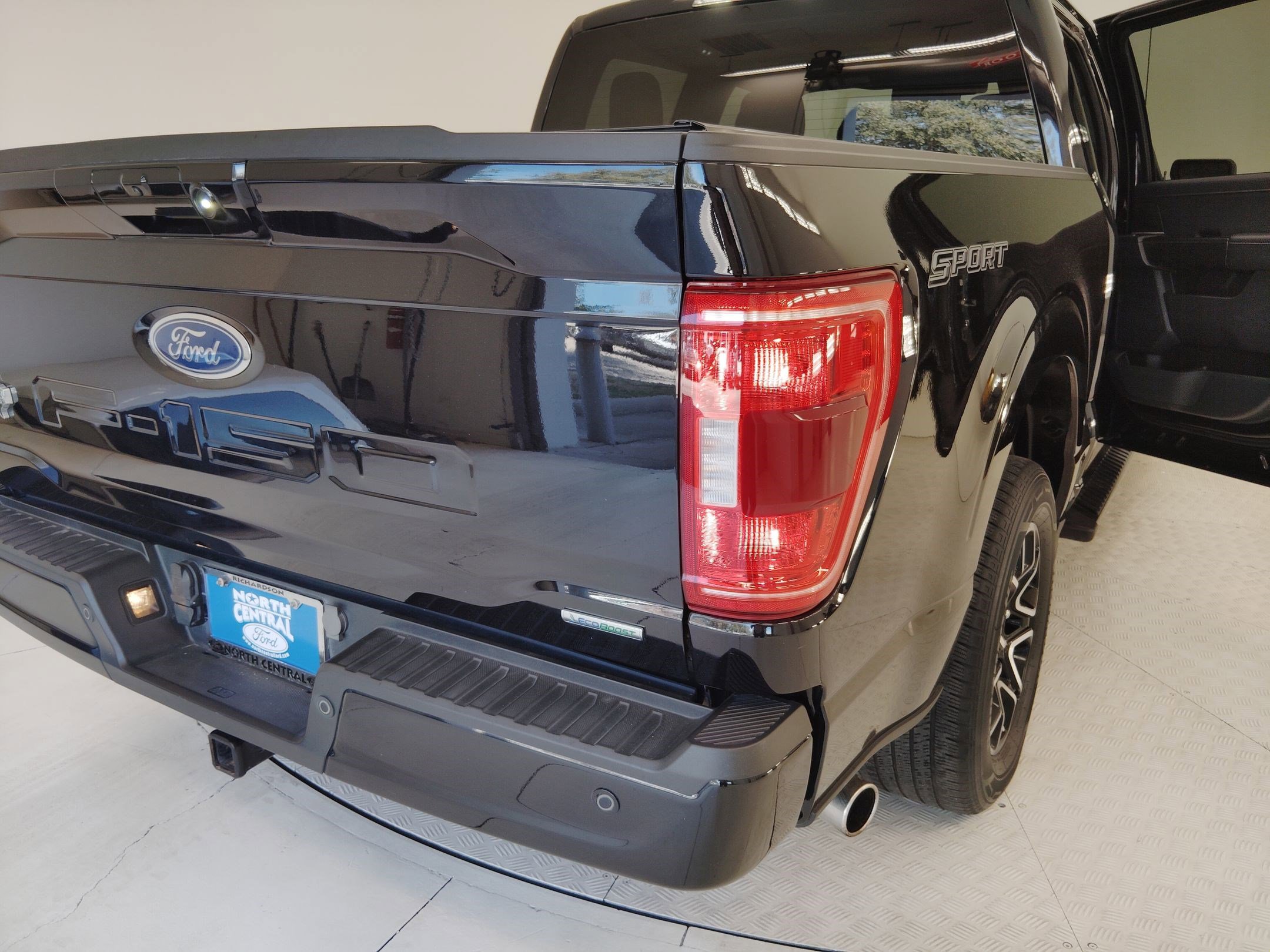 Certified 2023 Ford F150 XLT w/ Equipment Group 302A High image 21