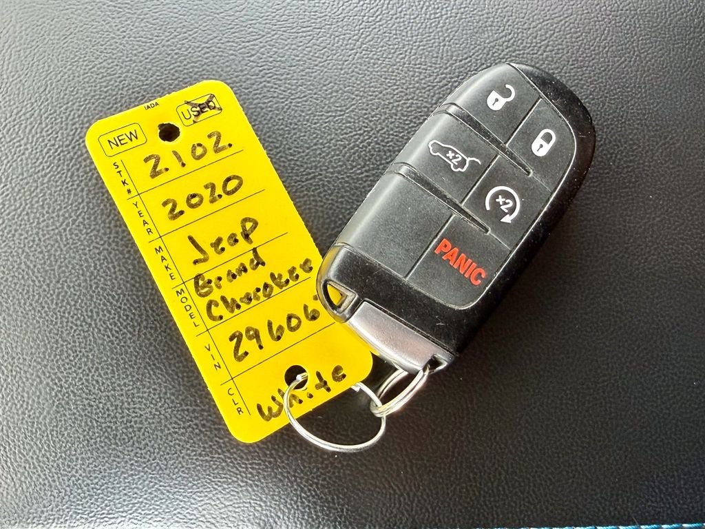 Used 2020 Jeep Grand Cherokee Laredo AWD/4WD image 40
