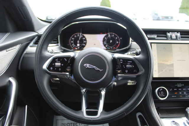 Used 2025 Jaguar F-PACE R-Dynamic S AWD/4WD image 6