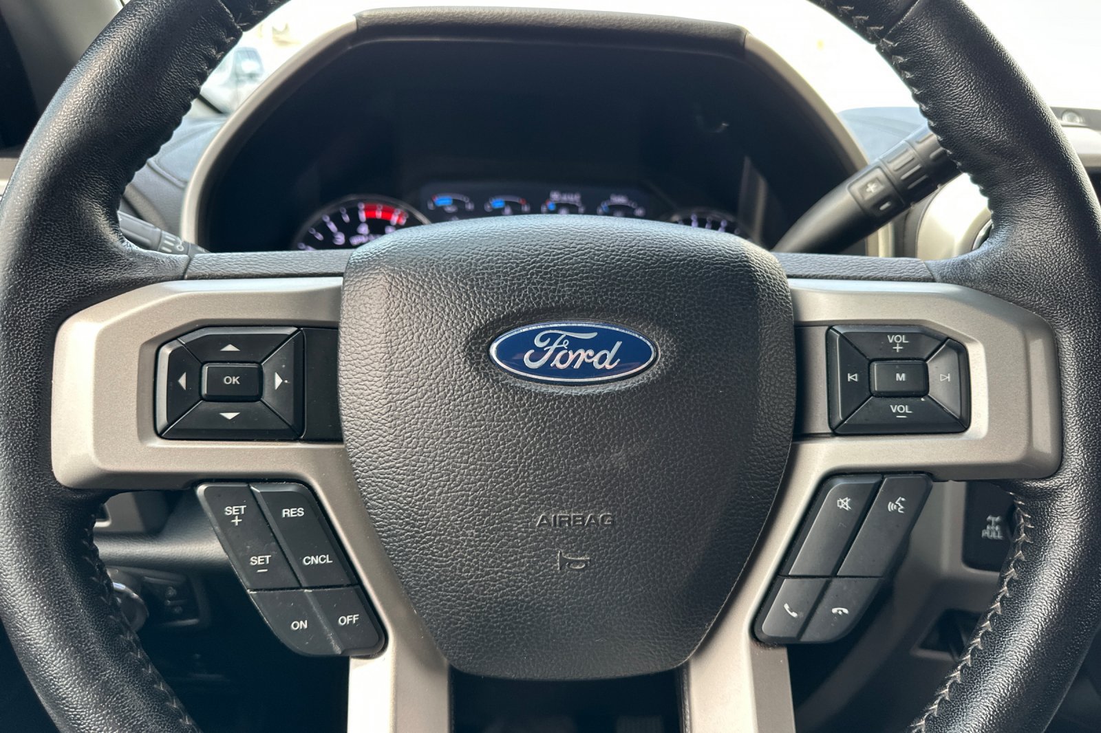 Certified 2019 Ford F250 Lariat AWD/4WD image 23