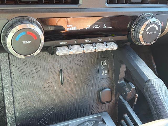 Used 2024 Toyota Tacoma SR5 AWD/4WD image 15