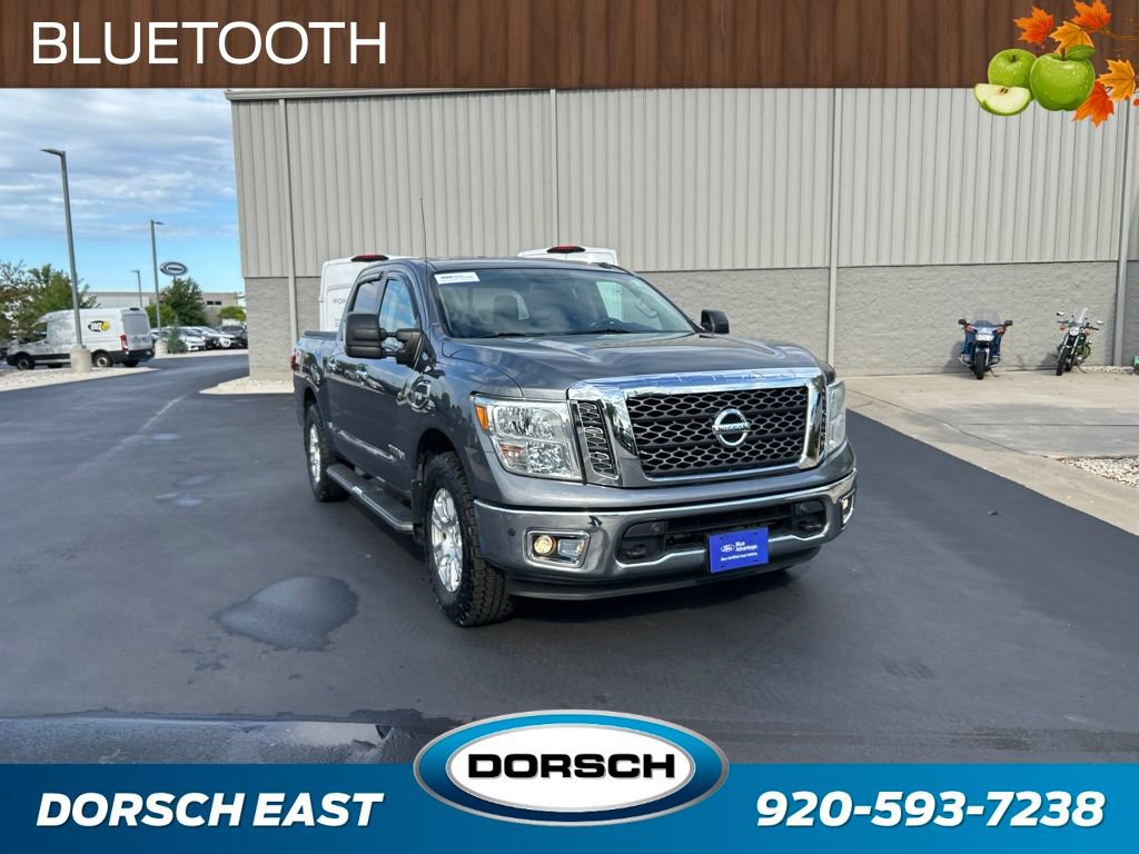 Used 2017 Nissan Titan SV AWD/4WD image 3