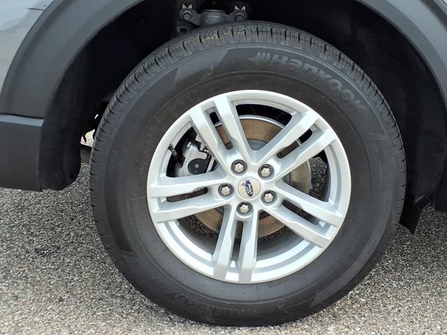 Certified 2024 Ford Explorer XLT w/ Equipment Group 202A AWD/4WD image 7