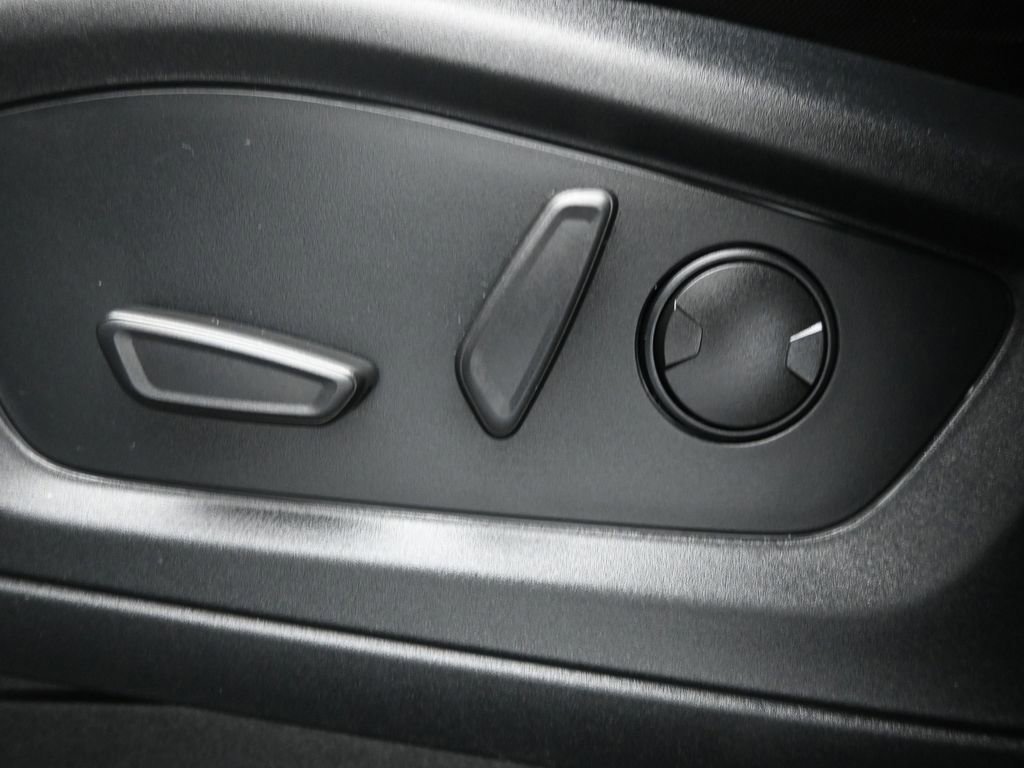 Certified 2023 Ford Explorer XLT image 38