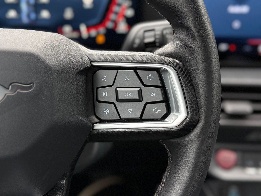 Certified 2024 Ford Mustang Coupe image 9