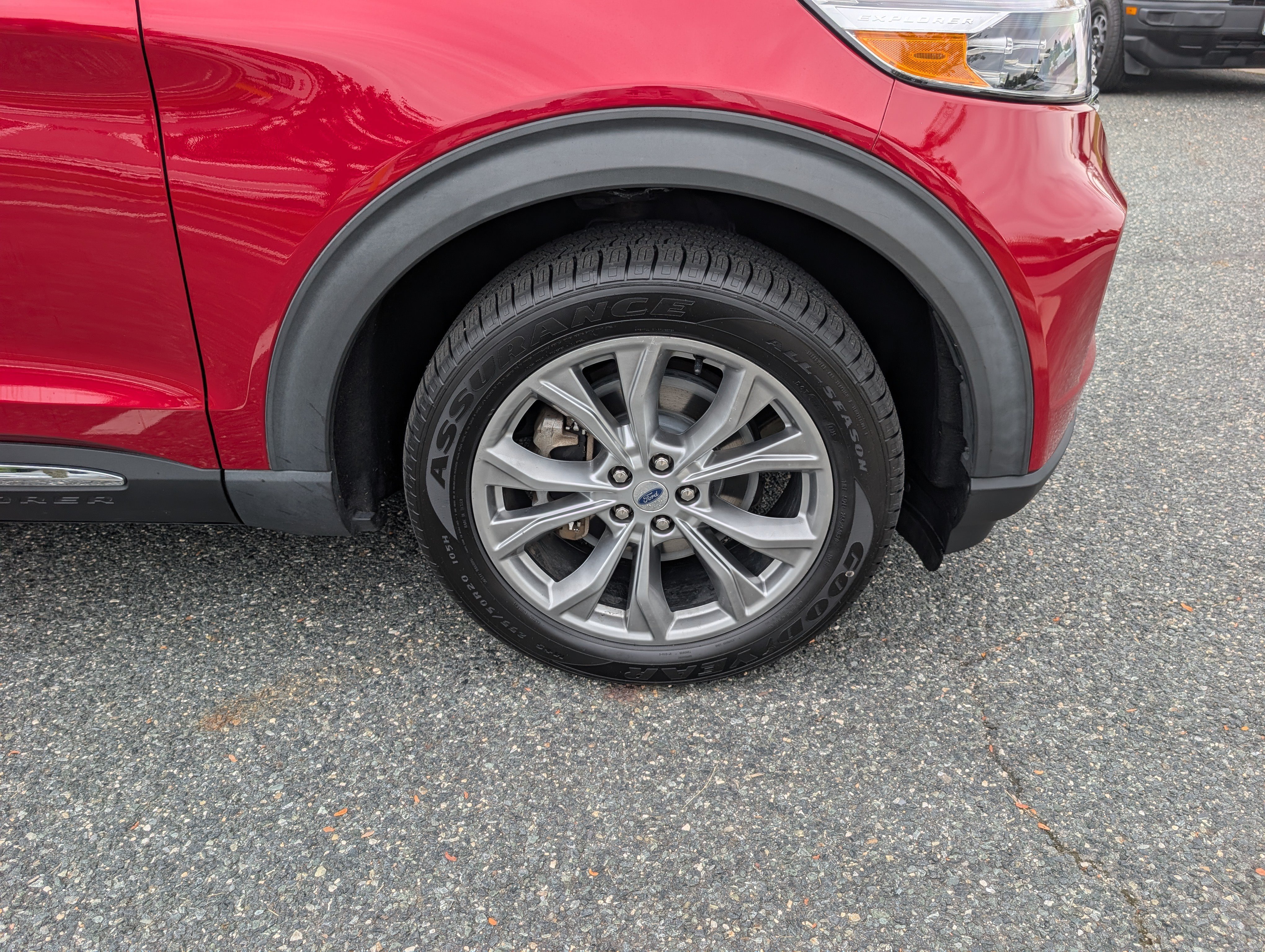 Certified 2020 Ford Explorer Limited AWD/4WD image 11