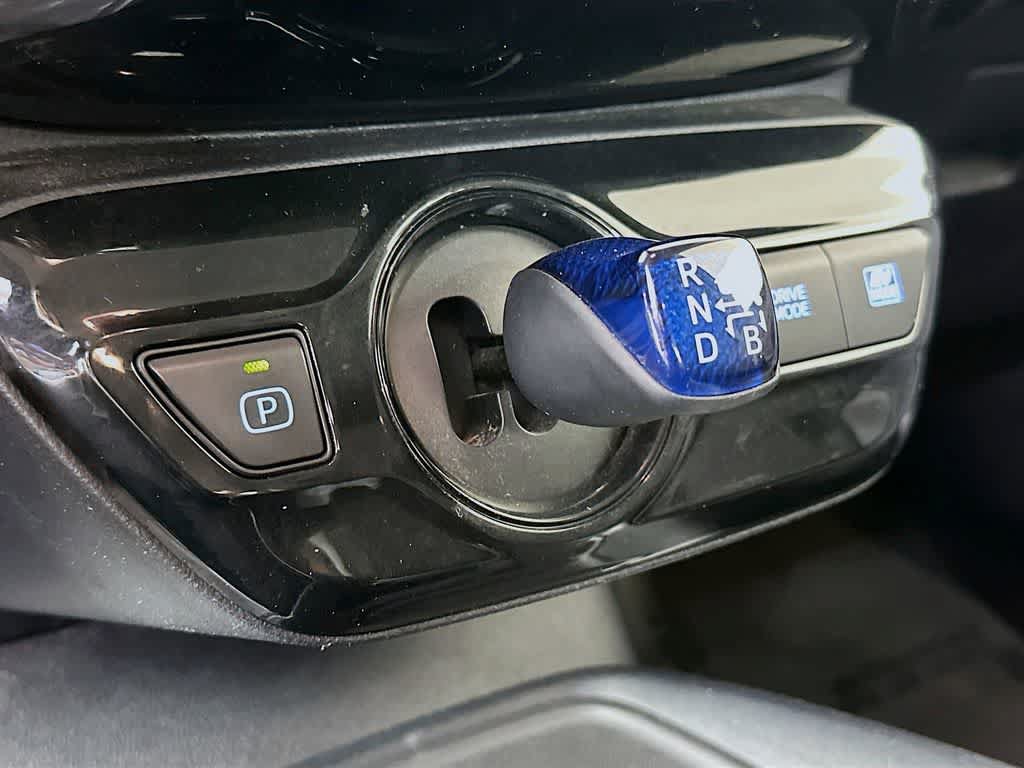Used 2022 Toyota Prius LE FWD image 18