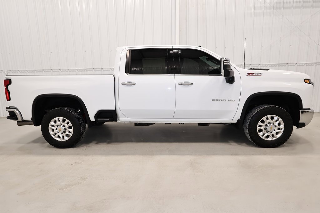 Used 2024 Chevrolet Silverado 2500 LTZ w/ LTZ Plus Package image 9