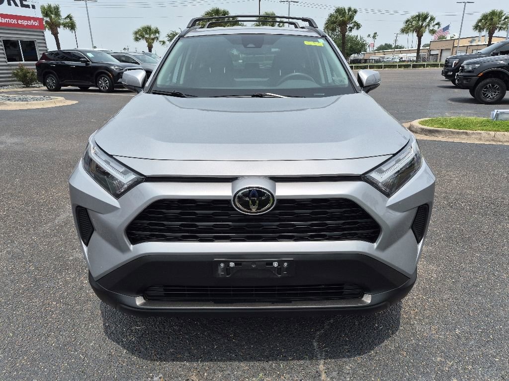 Used 2025 Toyota RAV4 XLE AWD/4WD image 8