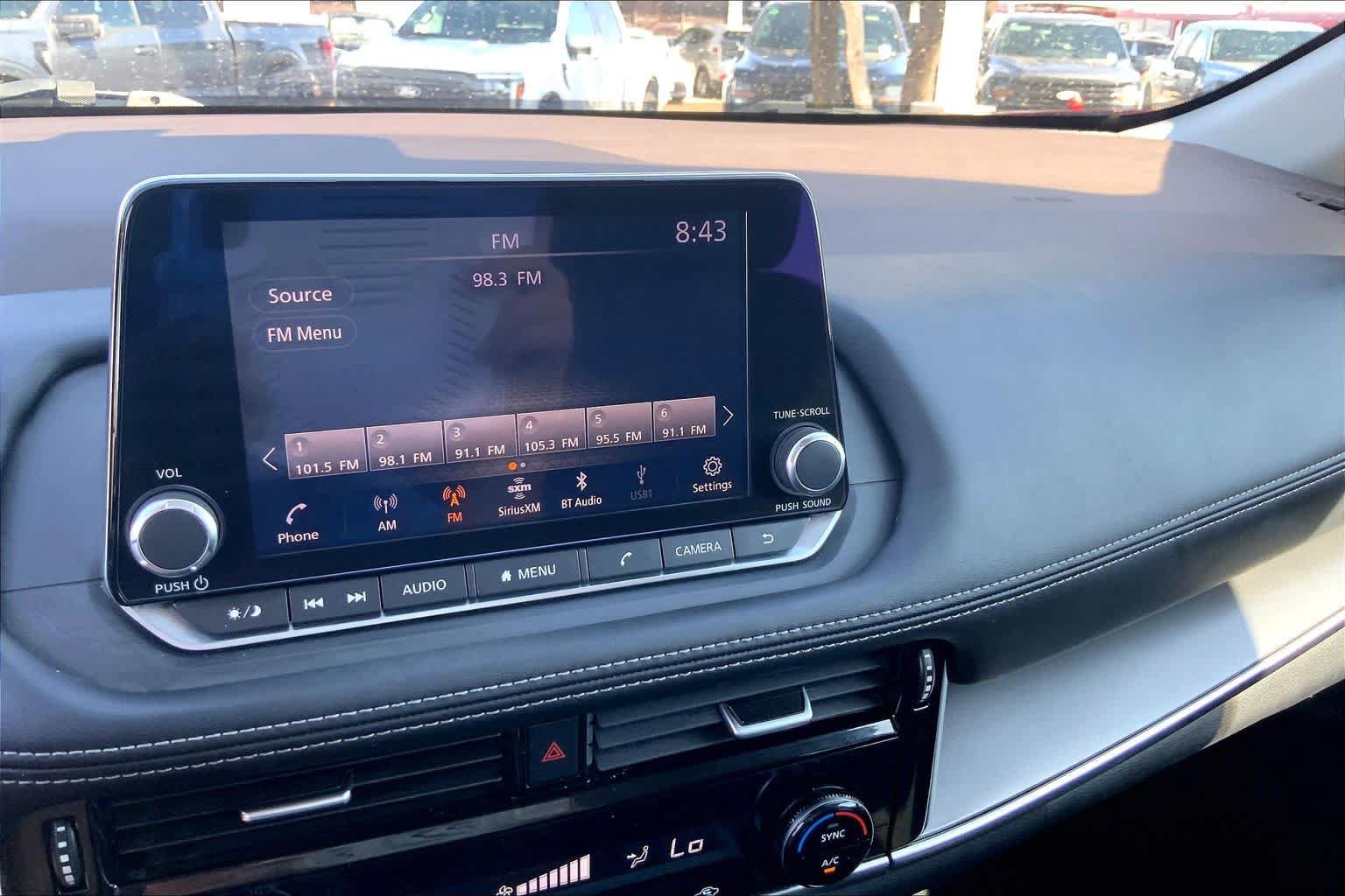 Used 2022 Nissan Rogue SV FWD image 34