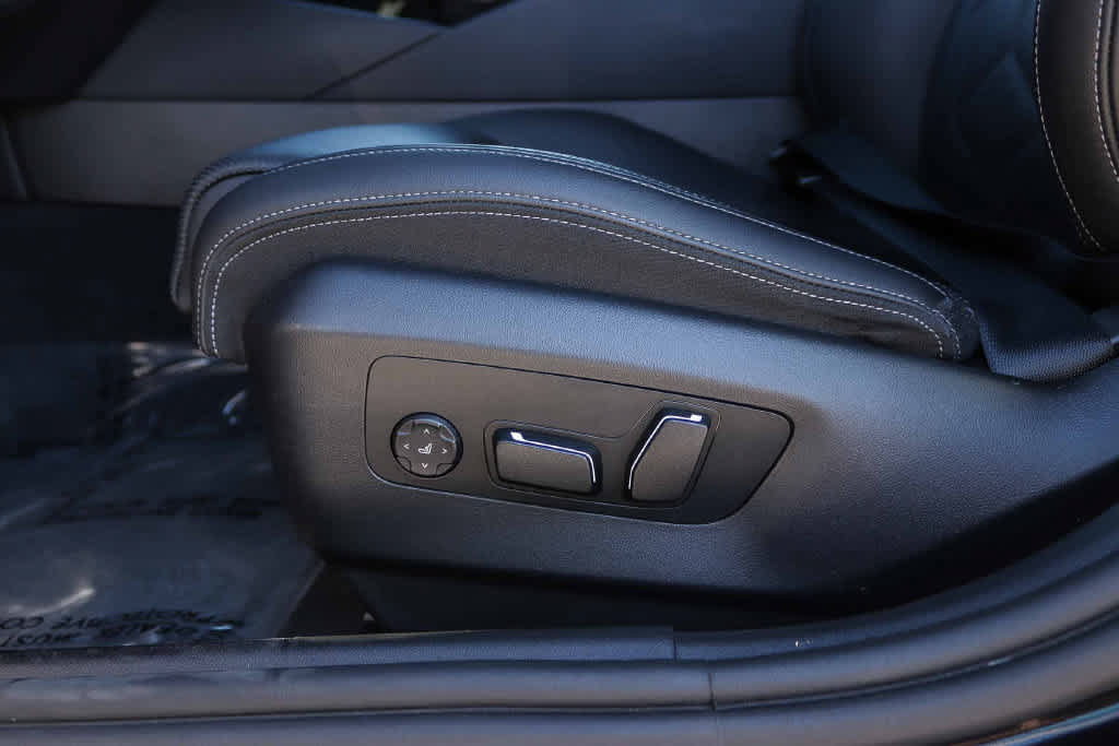 Used 2025 BMW 530i RWD image 19