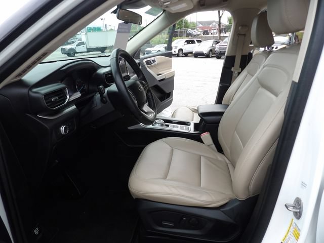 Certified 2022 Ford Explorer XLT w/ Equipment Group 202A RWD image 26