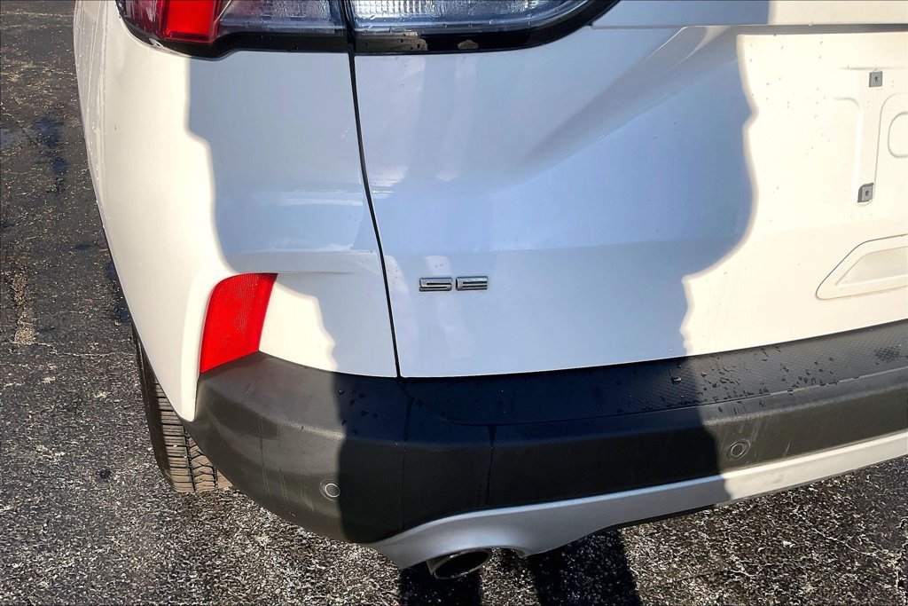 Certified 2022 Ford Escape SE w/ Cold Weather Package AWD/4WD image 7