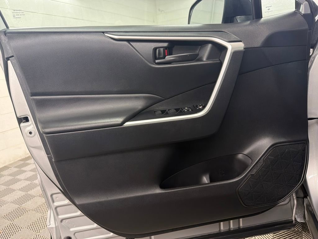 Used 2024 Toyota RAV4 LE image 15