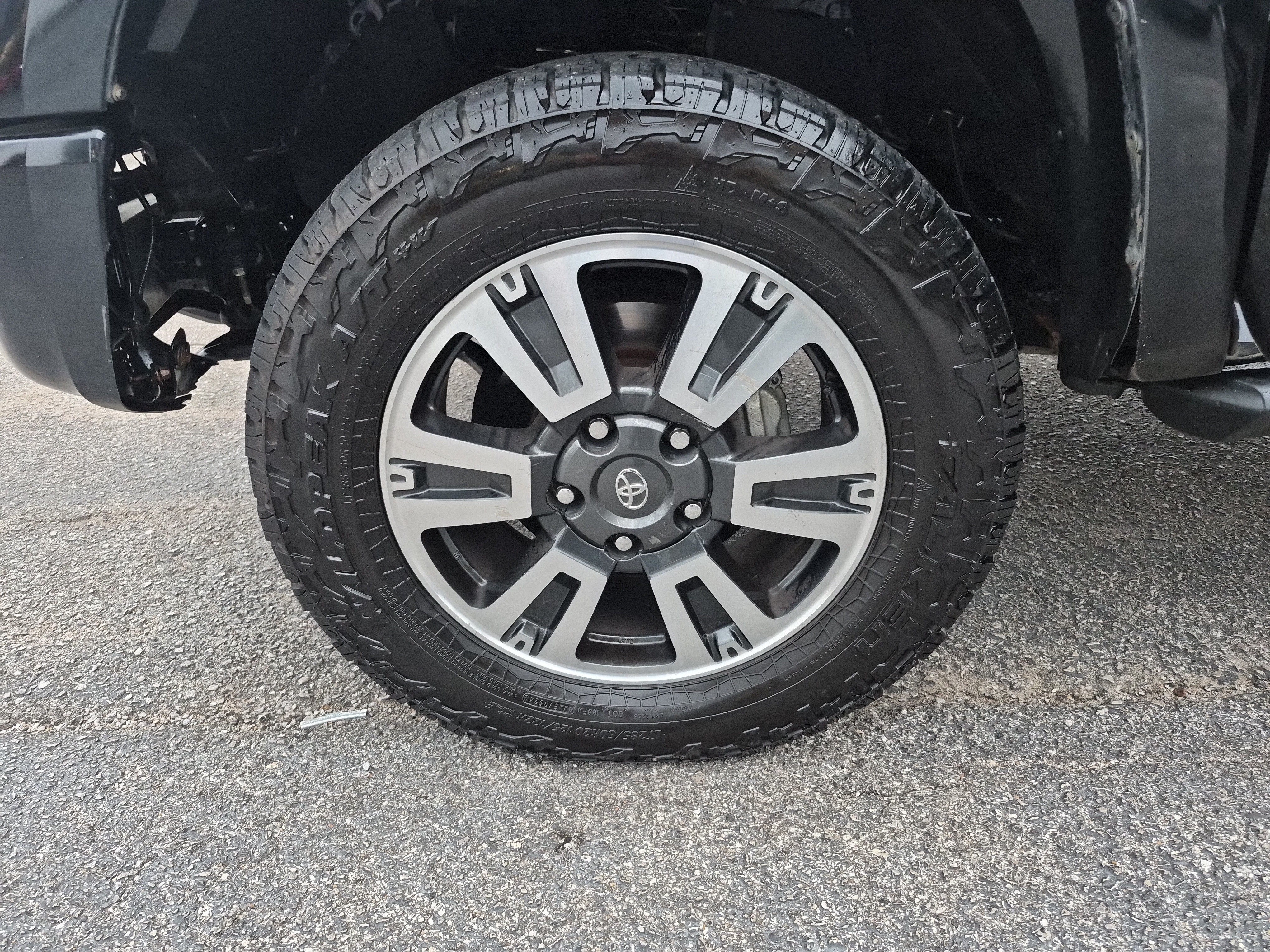 Used 2020 Toyota Tundra Platinum AWD/4WD image 10