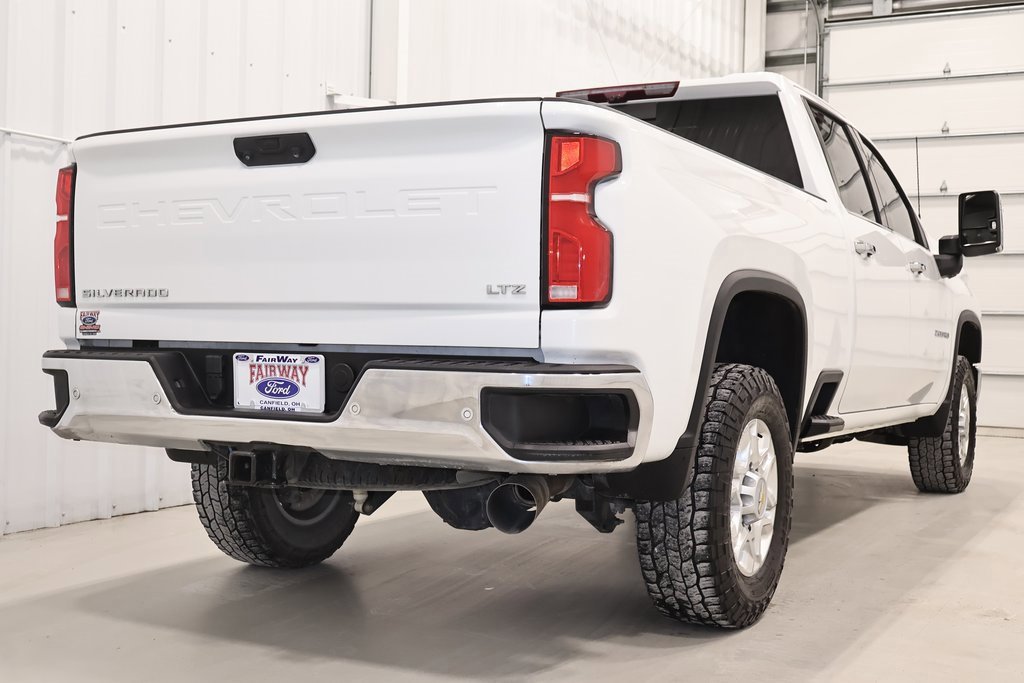 Used 2024 Chevrolet Silverado 2500 LTZ w/ LTZ Plus Package image 6