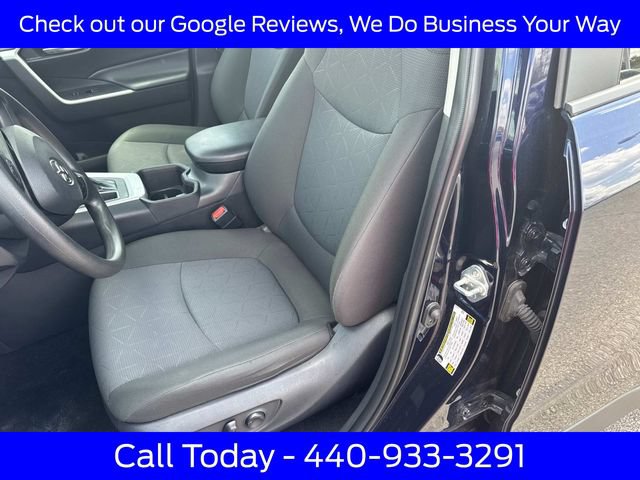 Used 2024 Toyota RAV4 XLE AWD/4WD image 36