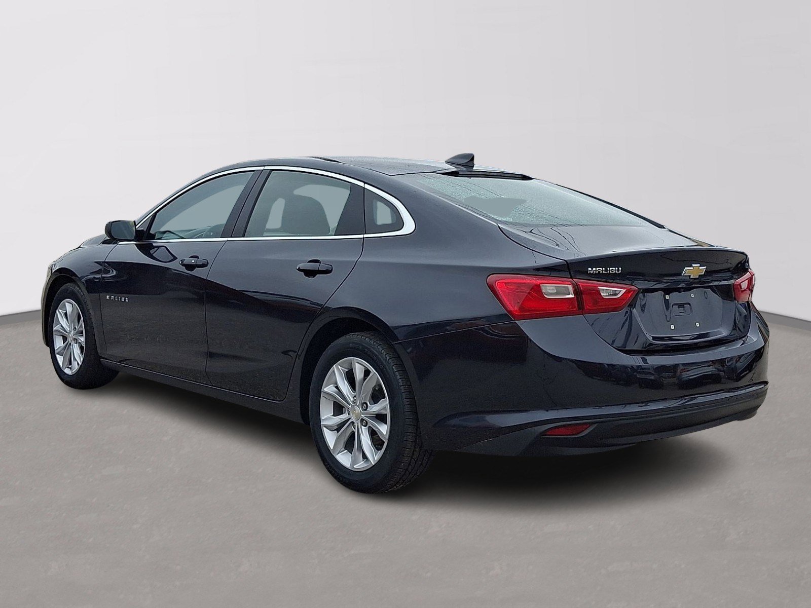 Used 2023 Chevrolet Malibu LT image 4