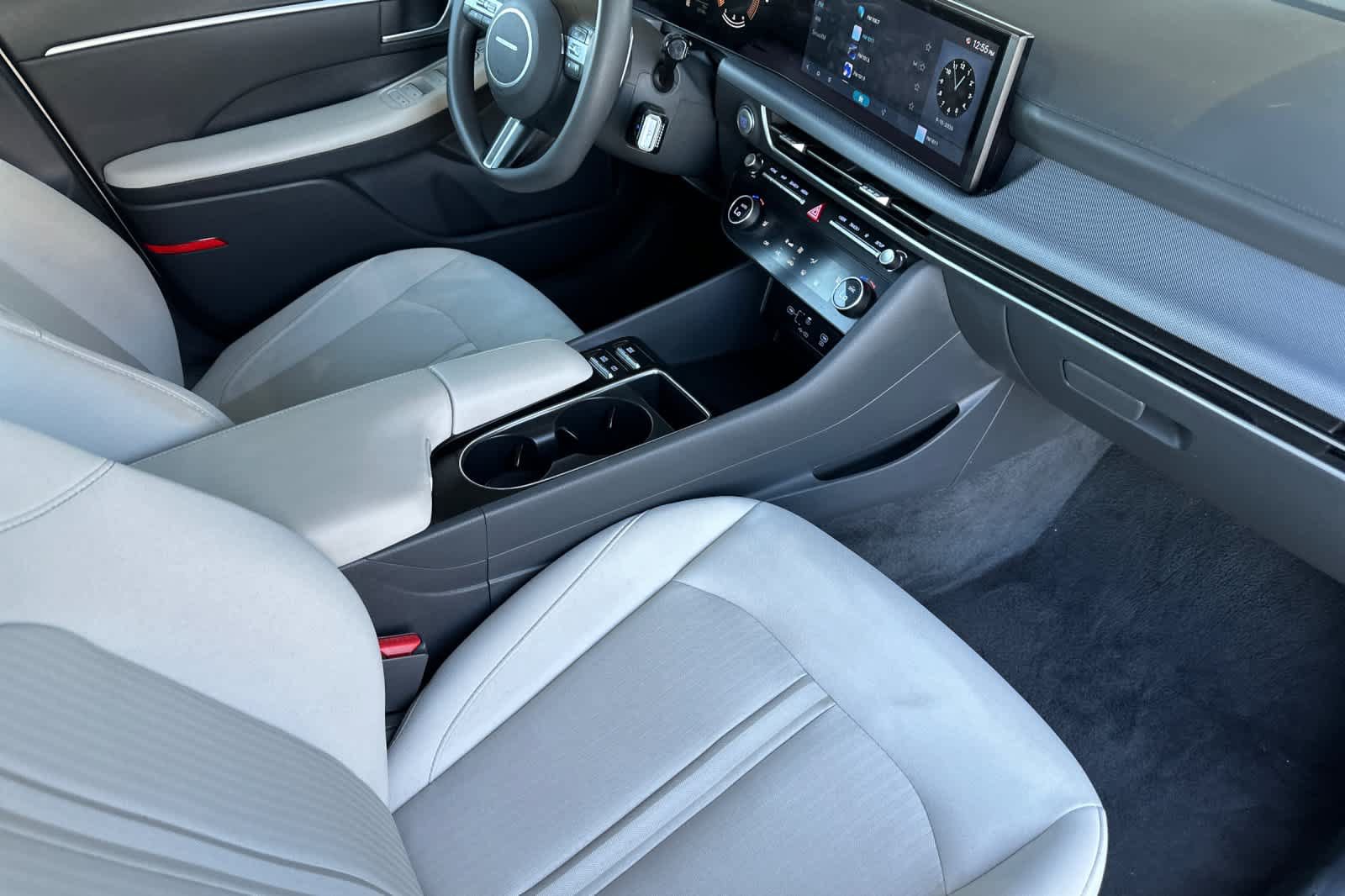 Used 2025 Hyundai Sonata SEL FWD image 15