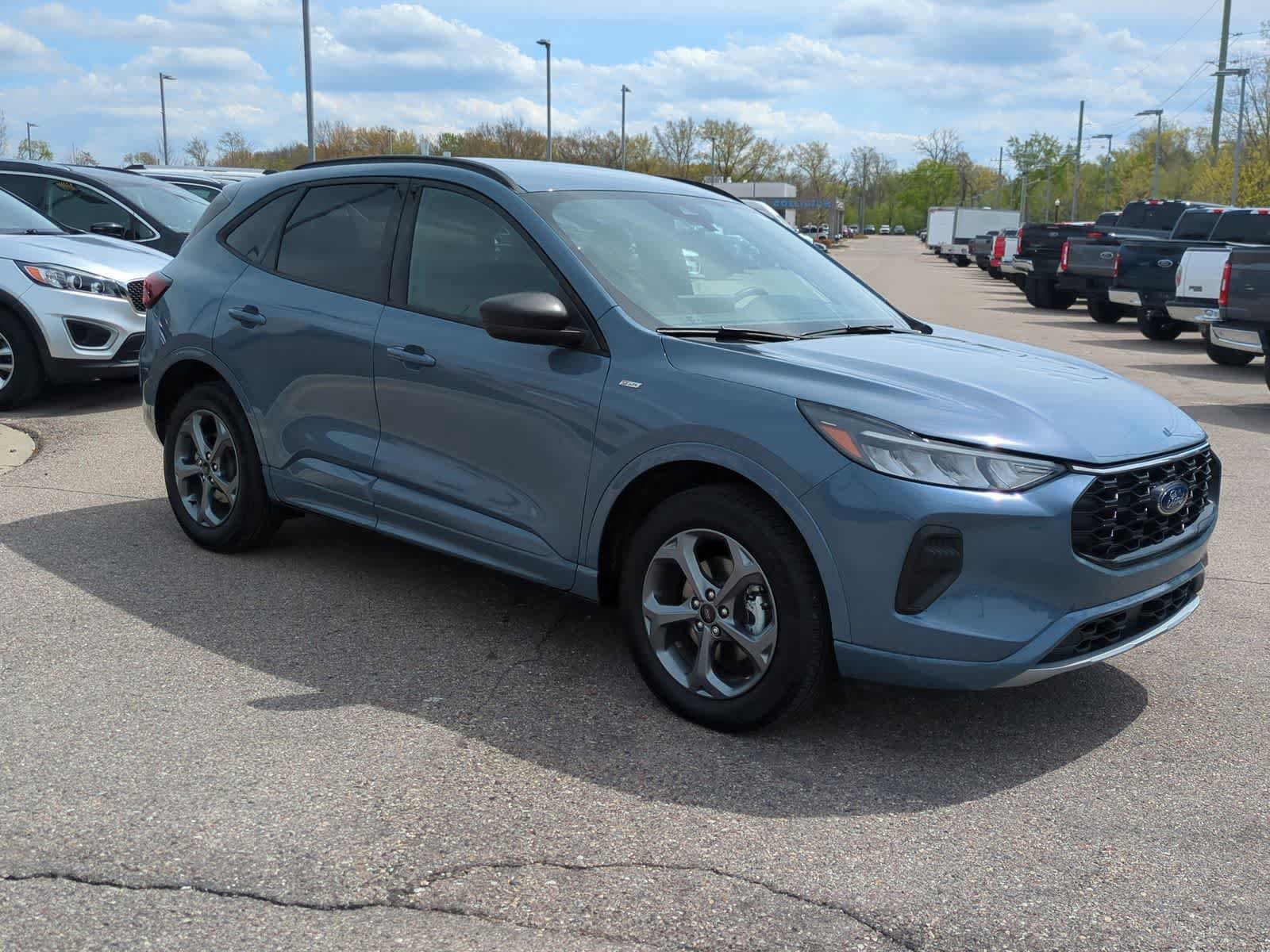 Certified 2024 Ford Escape ST-Line w/ Tech Pack #1 AWD/4WD video 2