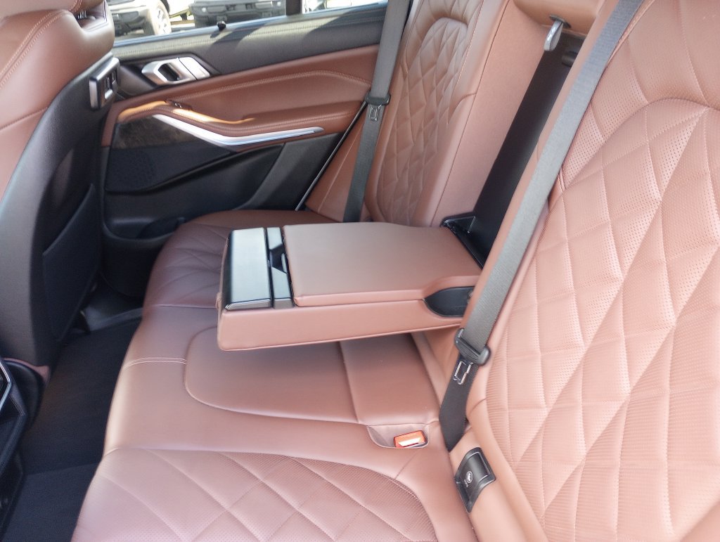 Used 2023 BMW X5 xDrive45e w/ Executive Package AWD/4WD image 21