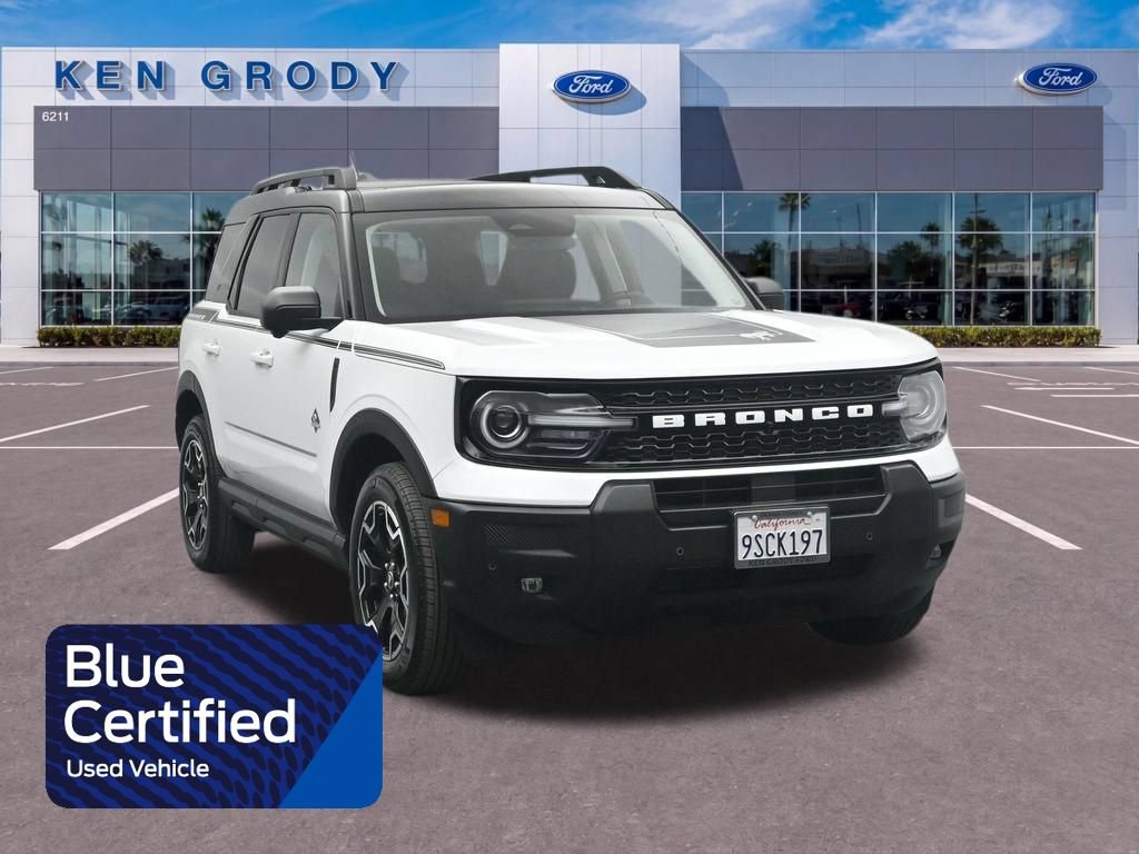 Certified 2025 Ford Bronco Sport Outer Banks w/ Outer Banks Tech Package+ AWD/4WD image 1