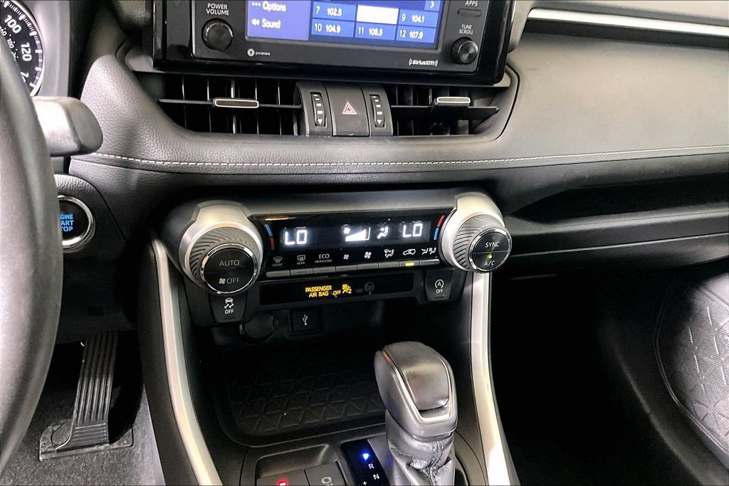 Used 2020 Toyota RAV4 XLE Premium FWD image 24