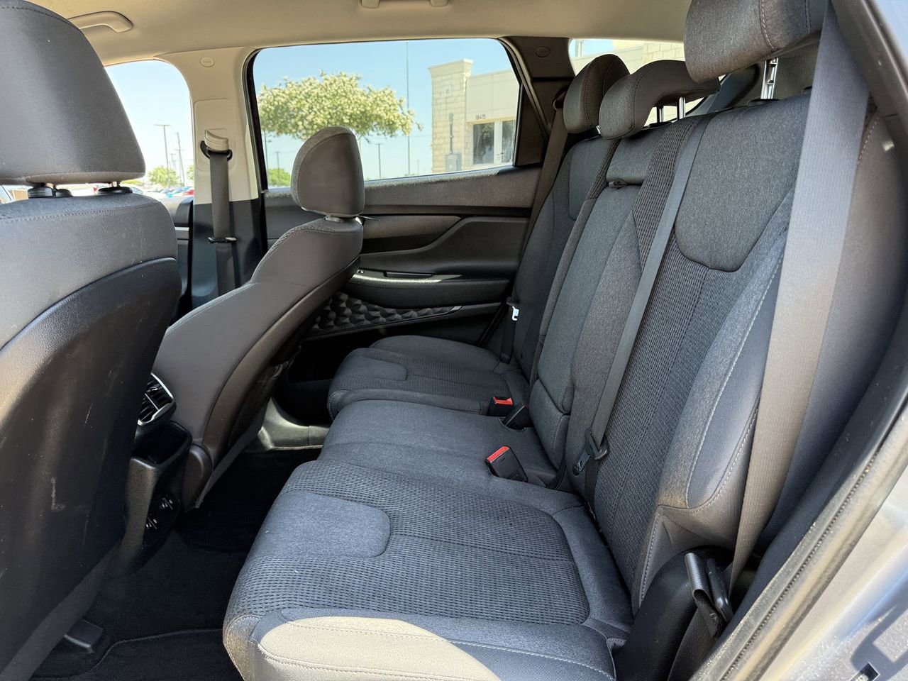 Used 2019 Hyundai Santa Fe SEL FWD image 27