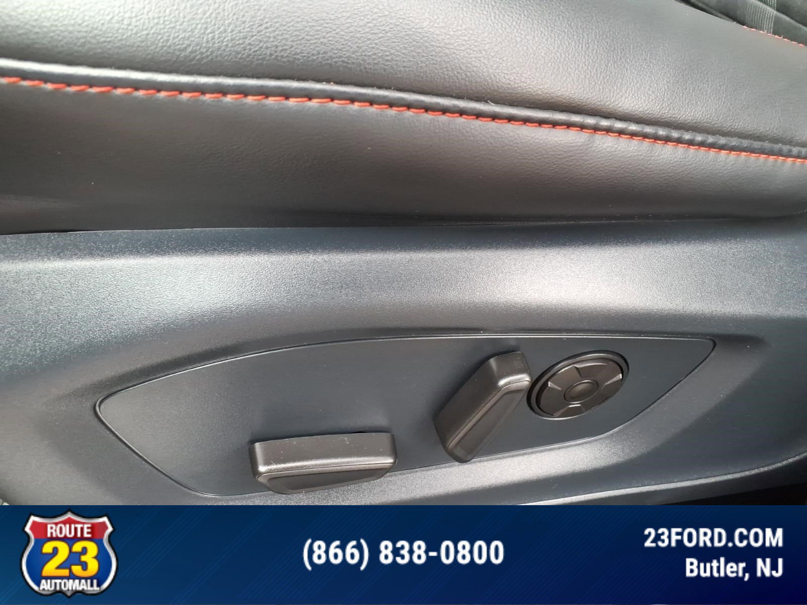 Certified 2025 Ford Explorer ST-Line w/ Premium Package AWD/4WD image 22