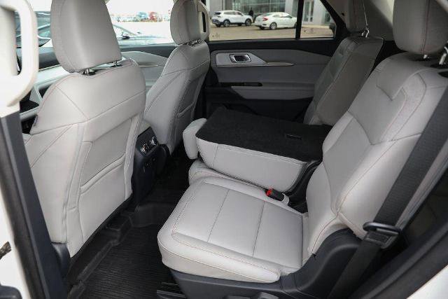 Certified 2025 Ford Explorer Active w/ Active Comfort Package image 33