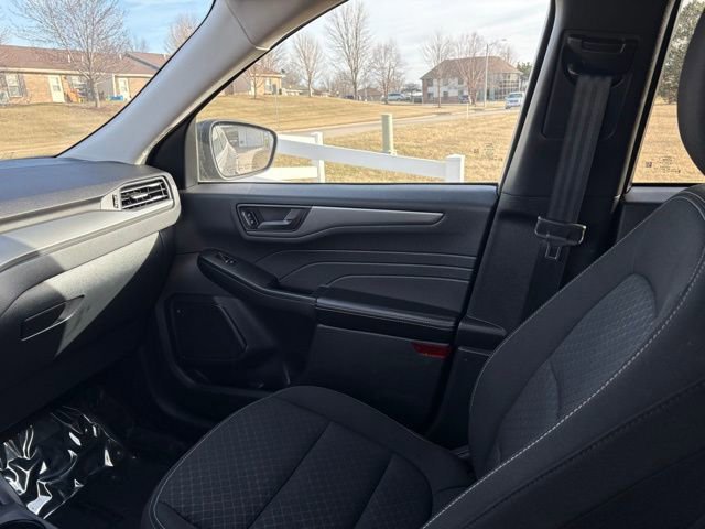 Certified 2025 Ford Escape Active AWD/4WD image 14