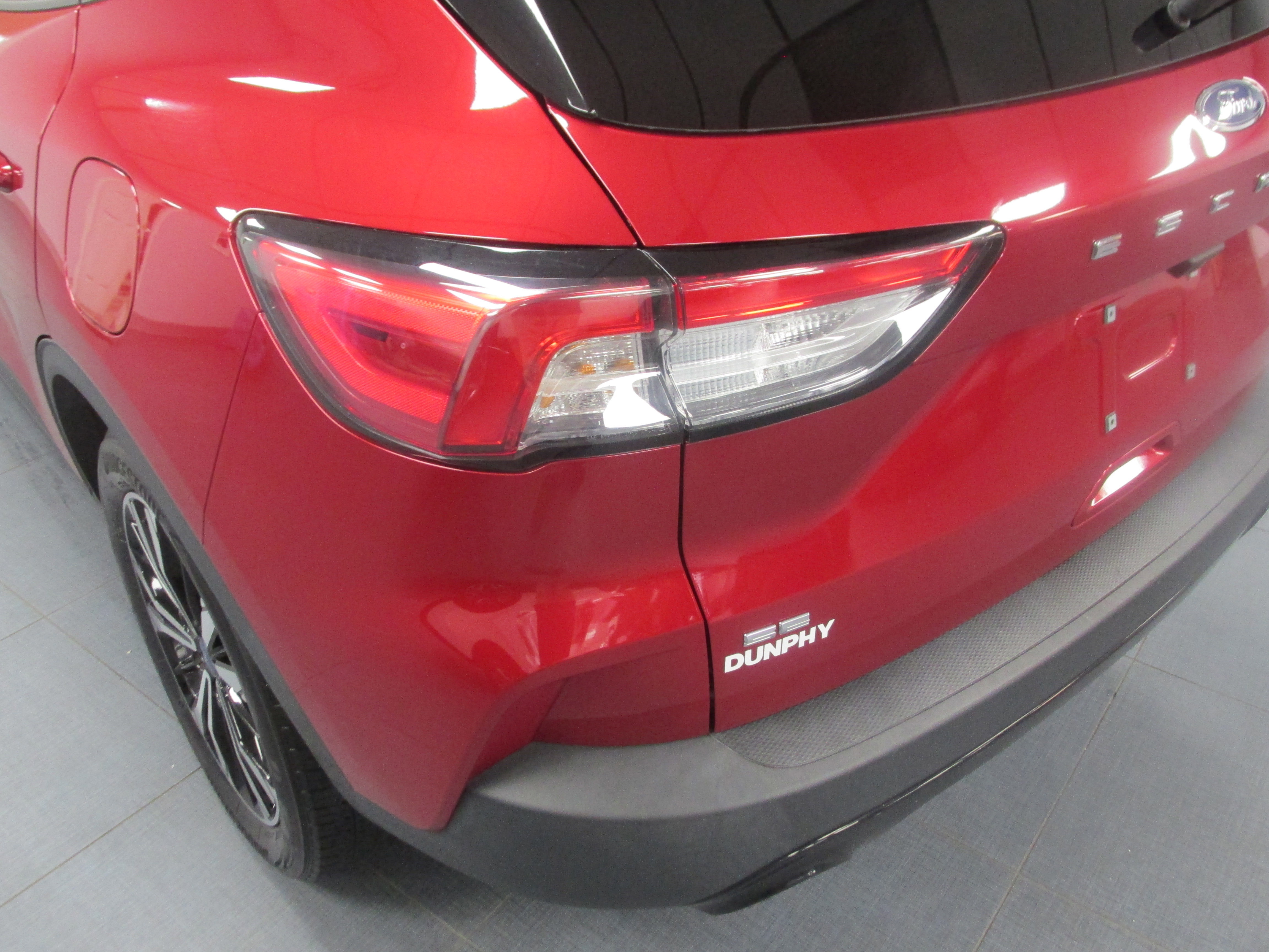 Certified 2021 Ford Escape SE w/ SE Sport Appearance Package image 12