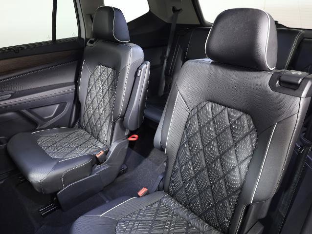 Used 2024 Volkswagen Atlas SEL Premium R-Line image 13