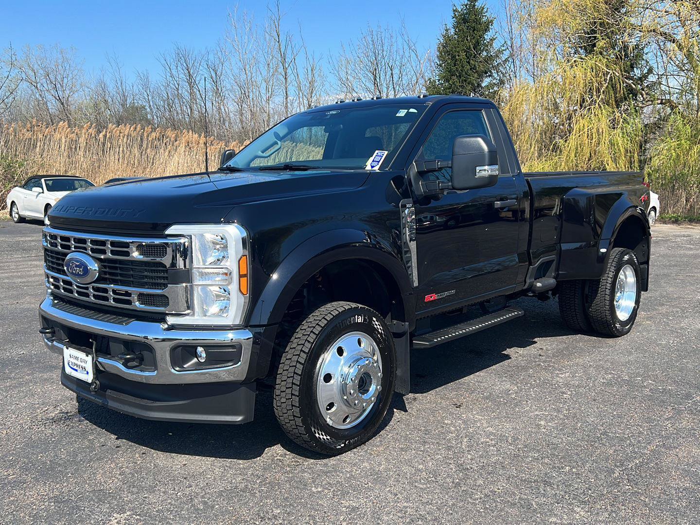 Certified 2025 Ford F450 XLT w/ 360-Degree Camera Package AWD/4WD image 18