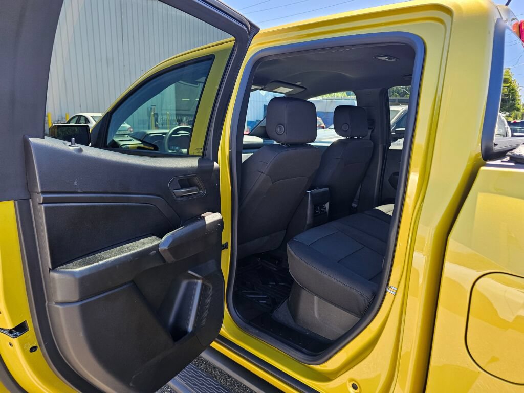 Used 2023 Chevrolet Colorado Trail Boss w/ Technology Package AWD/4WD image 11