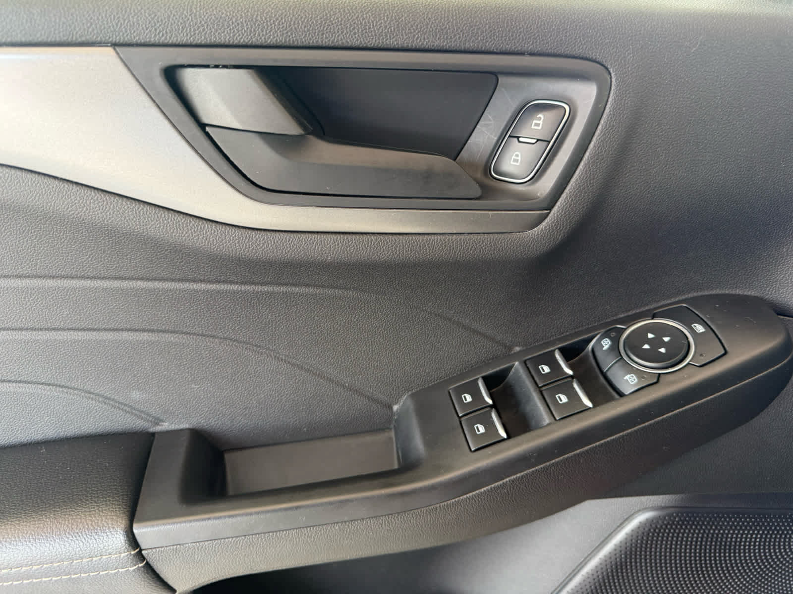 Certified 2023 Ford Escape Active AWD/4WD image 12