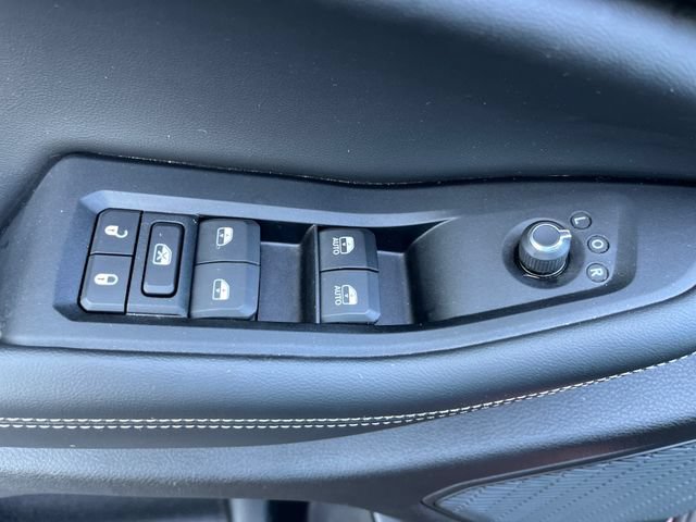 Used 2024 Jeep Grand Cherokee Altitude AWD/4WD image 24