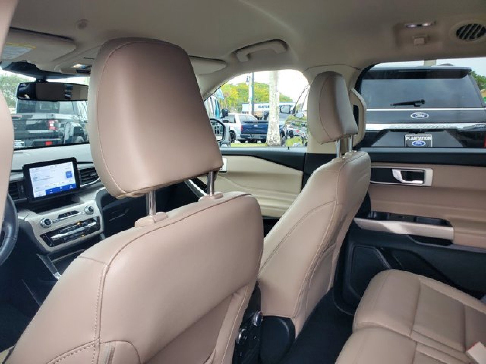 Certified 2022 Ford Explorer XLT w/ Equipment Group 202A image 27