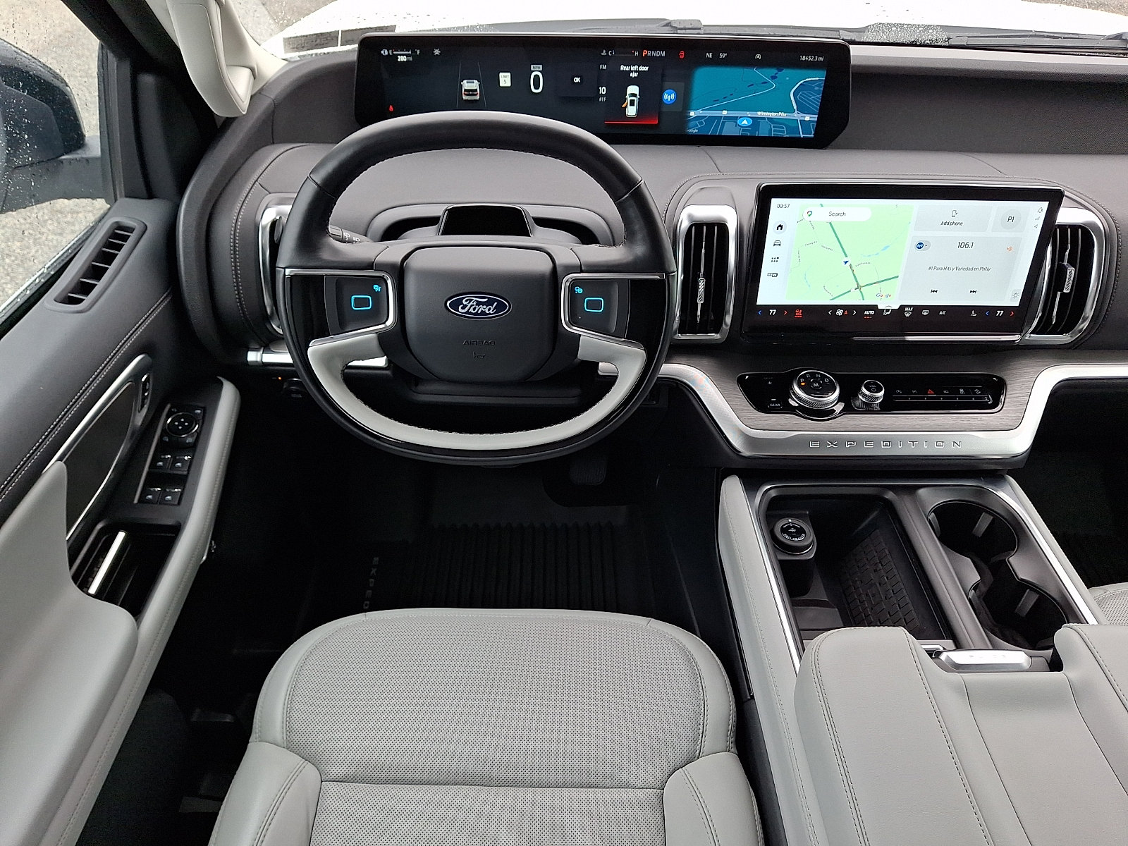 Certified 2025 Ford Expedition Platinum w/ Driver's Package AWD/4WD image 15
