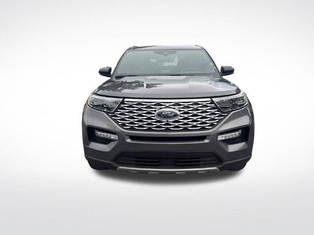 Certified 2023 Ford Explorer Platinum w/ Technology Package AWD/4WD image 3