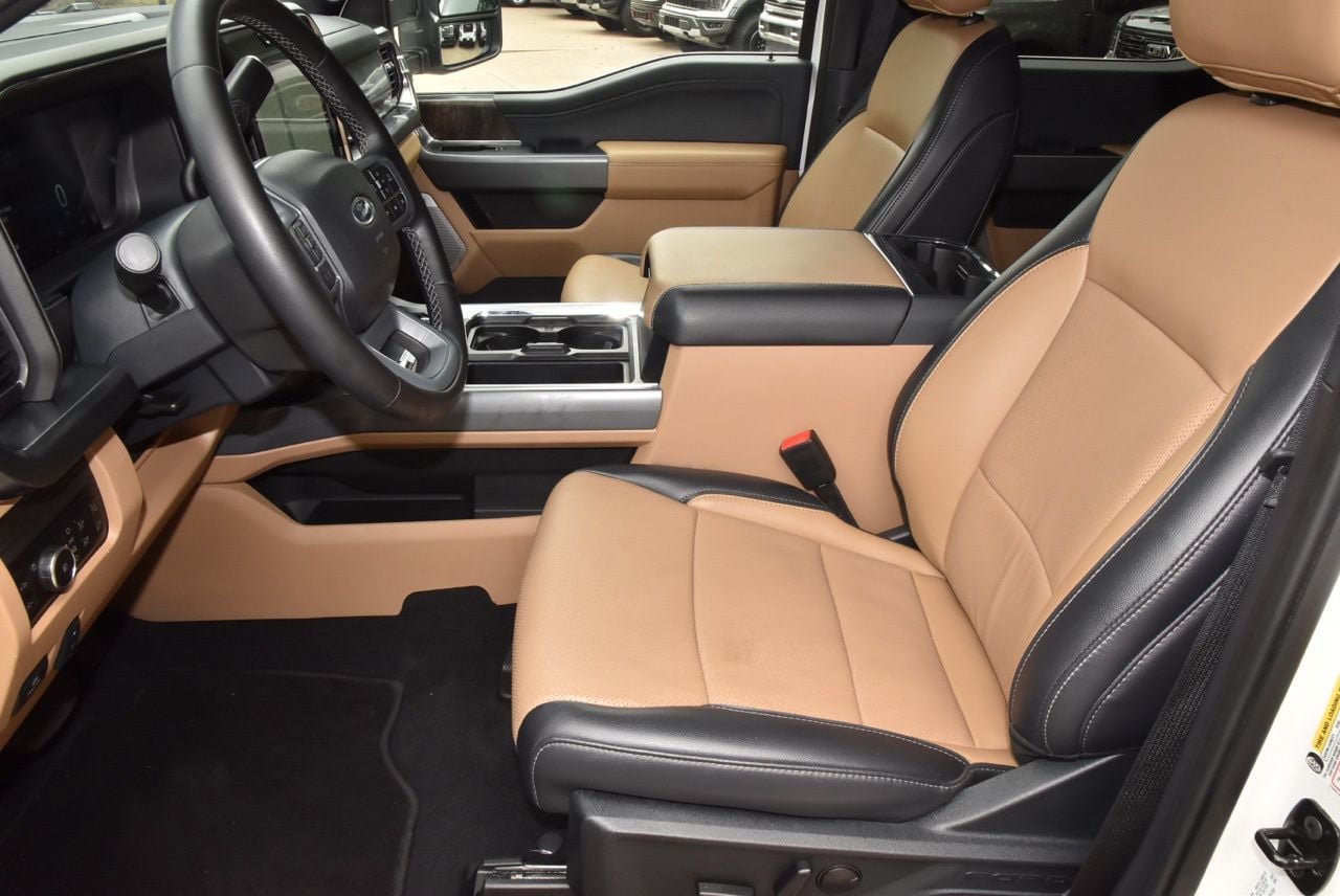 Certified 2025 Ford F250 Lariat w/ Lariat Ultimate Package AWD/4WD image 13