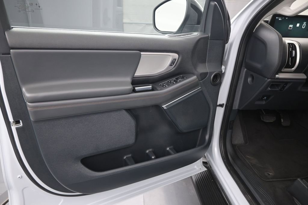Certified 2025 Ford Expedition Active RWD image 15