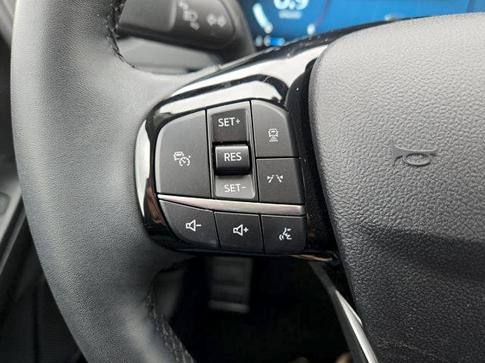 Certified 2023 Ford Escape Platinum AWD/4WD image 12