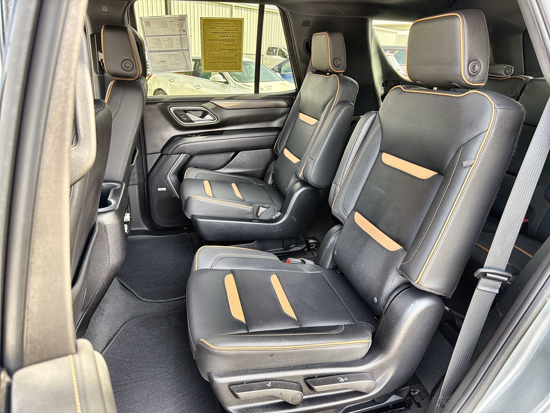 Used 2024 GMC Yukon AT4 w/ Technology Package AWD/4WD image 23