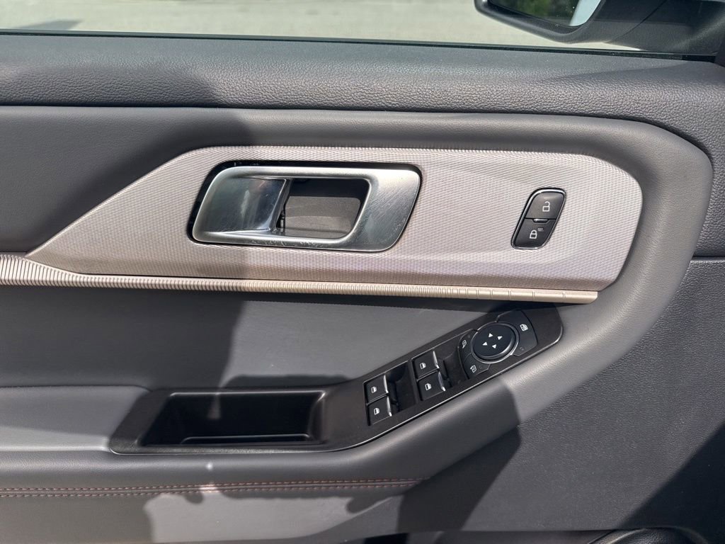 Certified 2026 Ford Explorer Active w/ Active Comfort Package RWD image 11