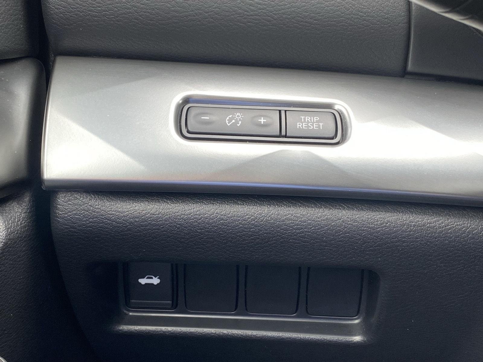 Used 2019 Nissan Maxima 3.5 SV w/ Floor Mat Group FWD image 18