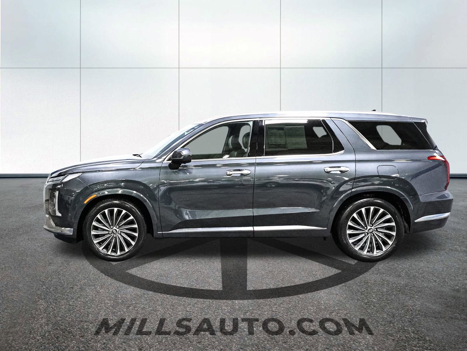 Used 2024 Hyundai Palisade Calligraphy image 9